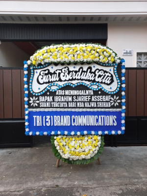 Papan Bunga Duka di Sarudik